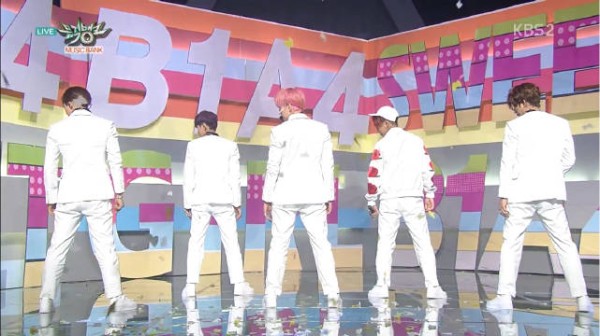 九年前的今天(150807)，B1A4 - Sweet Girl @ 音乐-银行