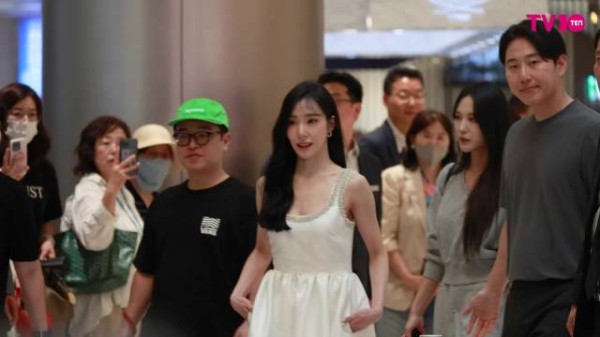 Tiffany参与雪花秀快闪活动，展现少女时代魅力