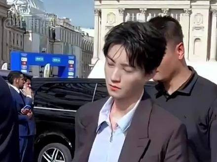 《749局》主演中出场费最高的既不是王俊凯也不是辛柏青，而是因跑男大火的他