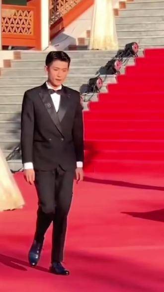 昔日童星蜕变成为银幕男神