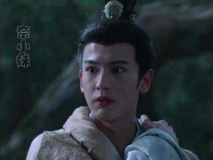 光是看脸就已经足够精彩了!裤子!快点抬上来吧!