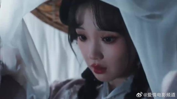 陈都灵真的是一款很新的斩女神器!撩姐撩妹任意切换