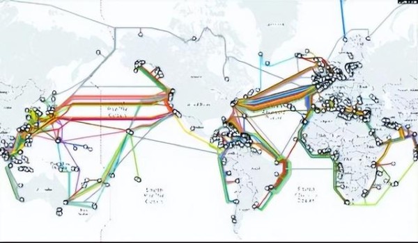 图片说明1：全球海底光缆分布图（图源：TeleGeography公司）