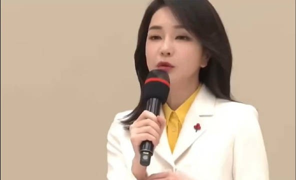 清算到底！韩国执政党国民力量党决定，该党单独向国会提交“紧急戒严特检法”