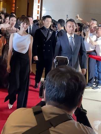 袁泉、梁静和刘敏涛,三位实力派女演员齐聚一堂,带来了精彩的内容启发搜索