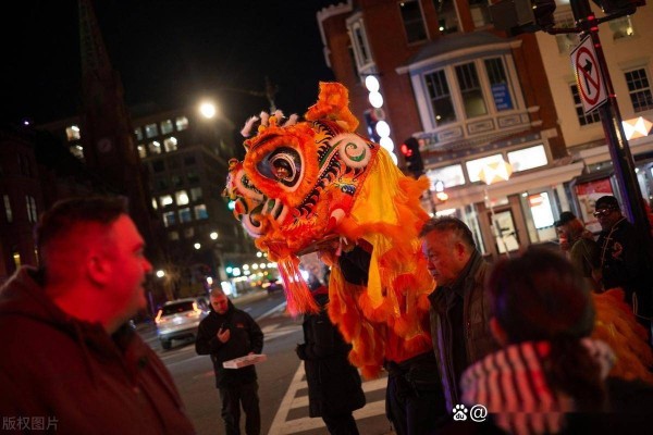 华盛顿唐人街民众舞狮迎农历新年，难道仅是热闹那么简单？