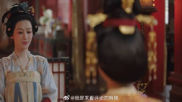 皇上哄不好妃子，女人还是了解女人，何淮芳让妃子开心