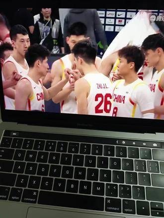 100-58 中国男篮在亚预赛中表现出色，赵睿和张宁发挥稳定