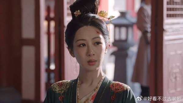 狗官不辨是非，还想打何惟芳板子，不料被蒋长扬教做人