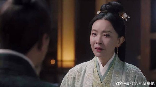 大小姐锦衣玉食，突然得知父亲遇难，一夜变成罪臣之女