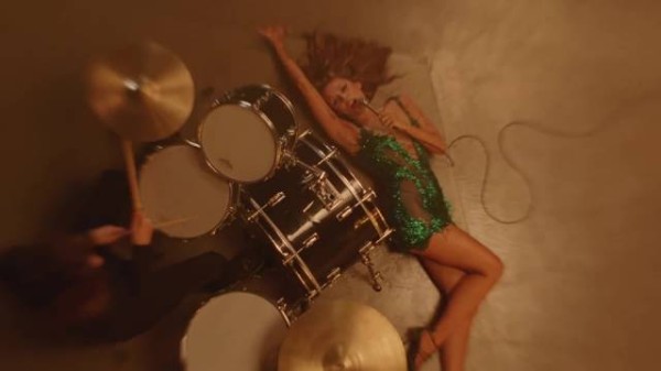 Miley Cyrus 新单 官方MV预告释出 新曲将于北京时间本周五上午八点发行