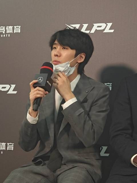 Ben教练:第一局失利后首先跟队员说是bp方面的问题导致输掉了…