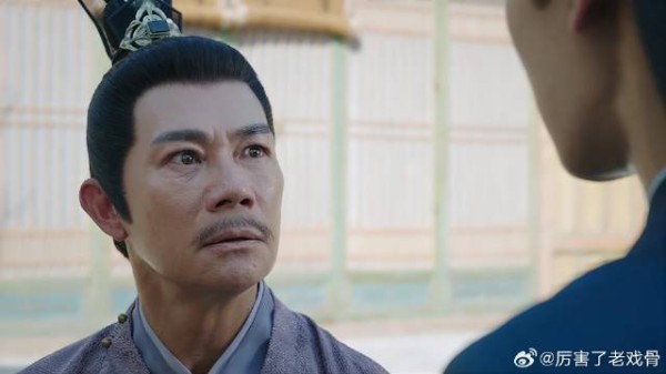 侯爷怀疑谢危身世 故意提前死去的外甥,谢危眼眶通红