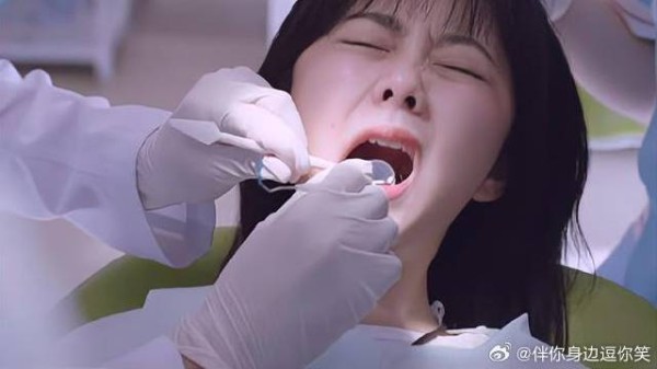 女孩去看牙医，怎料主治医师是自己亲哥！