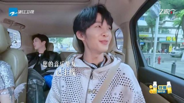 王赫野清唱新歌《从前那个女孩》，深情演绎引期待