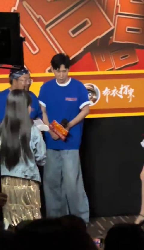 刚看完《人生开门红》，整个人直接笑到脸红心跳！