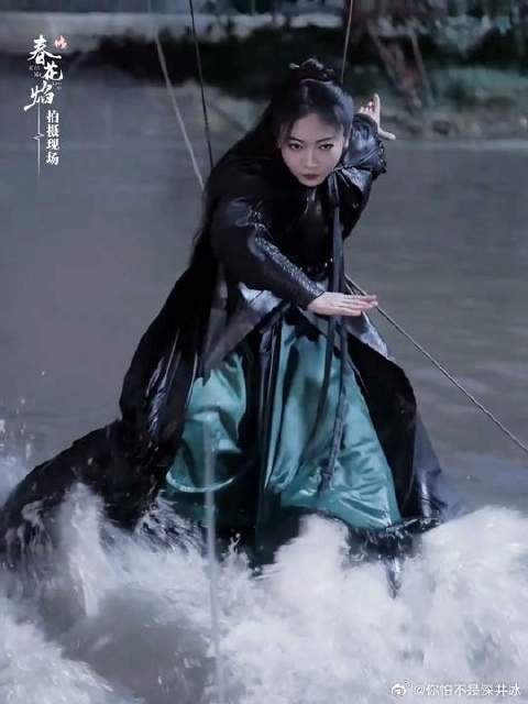 柔中带刺有杀气，谁能拒绝一个又A又飒的眉林呢？