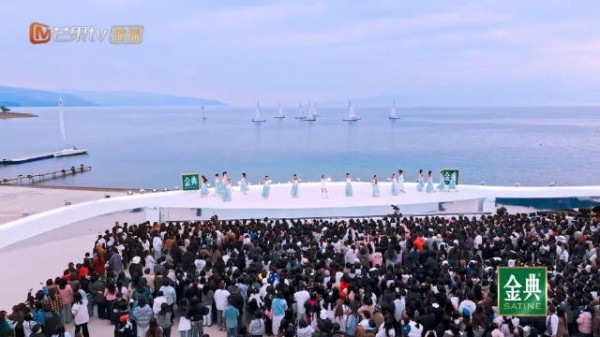 谁也拒绝不了@管乐嘎嘎乐 @侯佩岑 的撒娇!