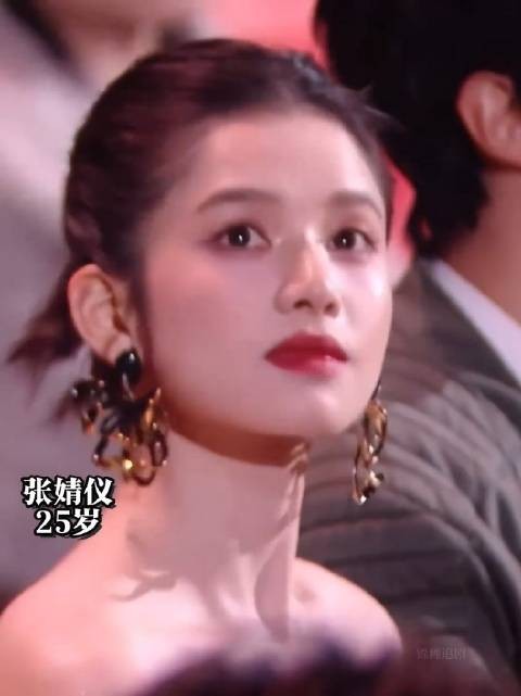 张婧仪真美啊！有李嘉欣年轻时候的感觉