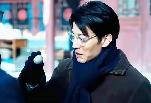 网友热议电影选角争议，质疑为何仅限男性饰演于敏