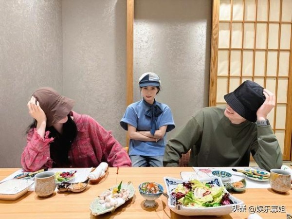 沈月晒与刘诗诗、张云龙聚餐合照，表示会一直盯着这个秉竹业游