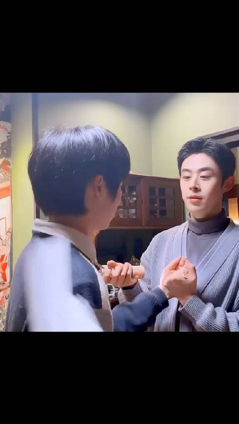 不愧是女导演啊，真的很会抓细节和氛围