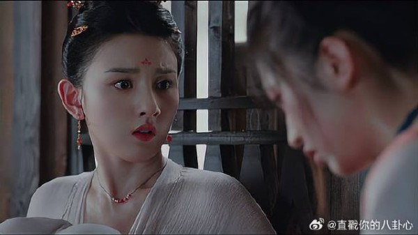 伍娘好风批一妖怪，半夏被吓的浑身发抖