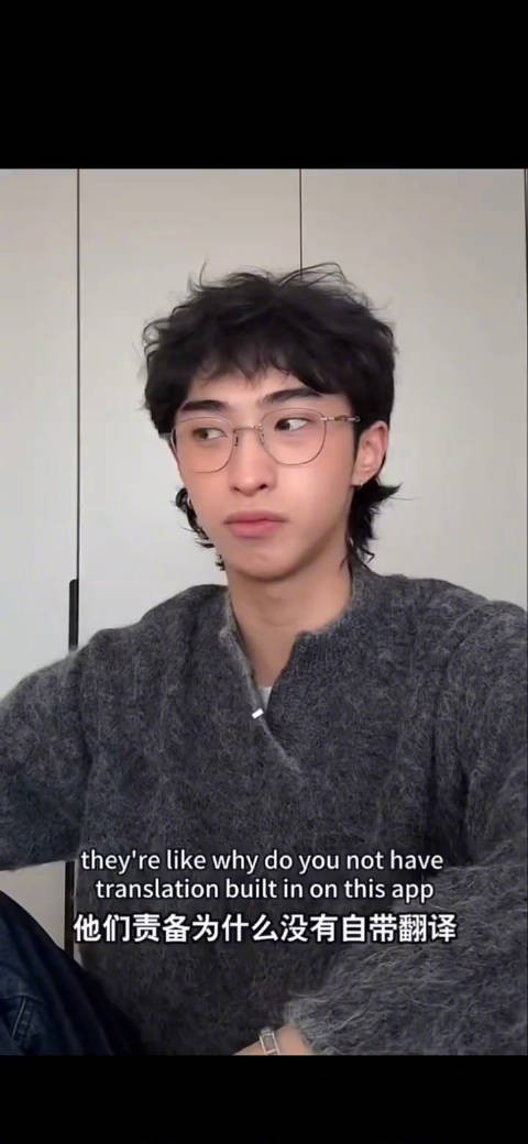 恩利独特穿着与温暖言行获赞