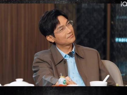 值得细细品味,这段实在太酷了!果然陈里里不负众望!