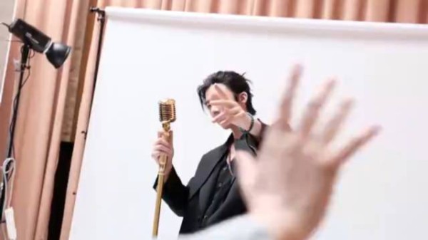 《九万字》舞台和小视频幕后大揭秘!来和@摩登兄弟刘宇宁 一起再摇一次!