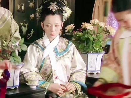 敬妃在有了胧月之后，就再也没有佩戴过他的饰物了！