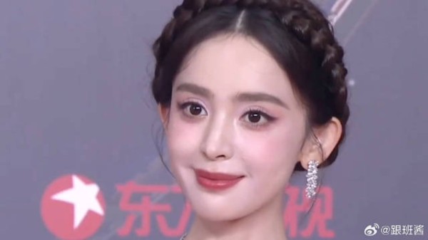 古力娜扎:她真的算顶级美人了,浑身上下没什么缺点