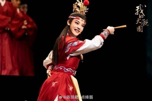 陈丽君道歉后，红楼梦“原著”究竟该读哪篇？