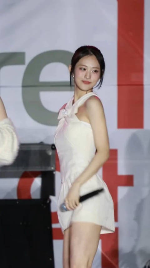 姐姐们跳舞真的好美!美死谁了 不敢眨眼!