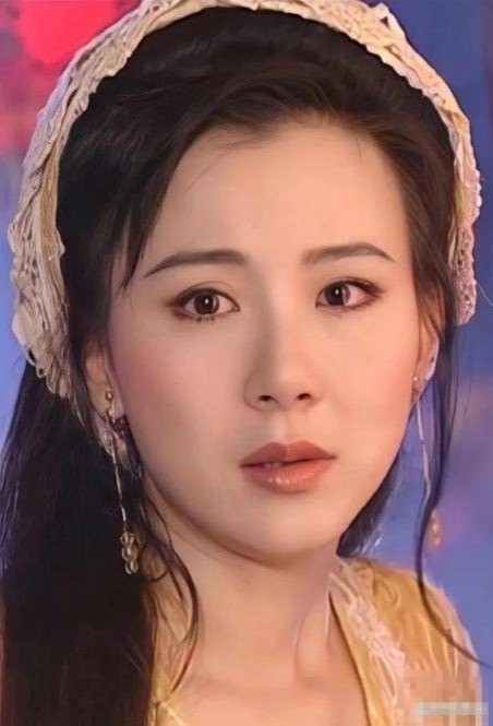 她们退圈？其实整容了，认不出来的4位女星，真是太可惜了！