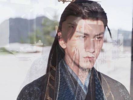 哦莫,衣服轮换着穿耶