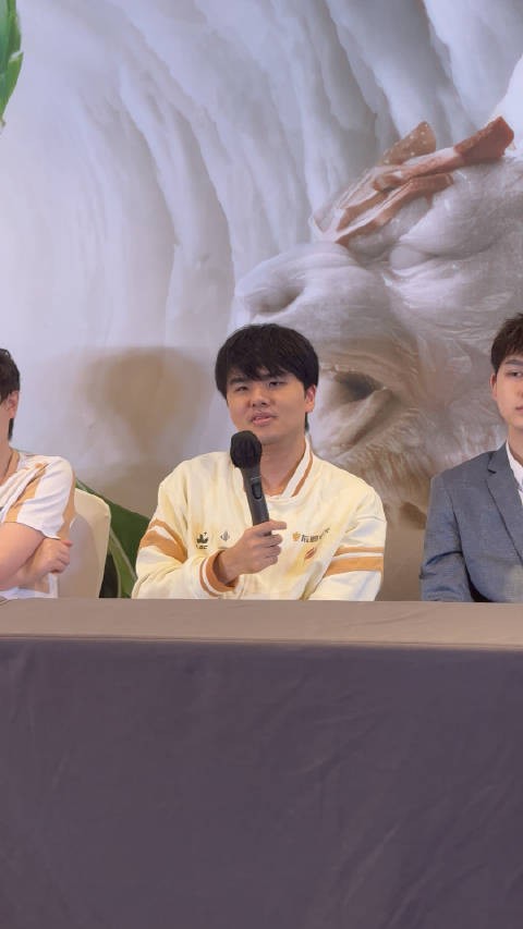 Lwx回应Doinb皮肤提问,称其自担任教练后状态下滑
