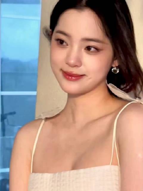 支持欧阳娜娜等所有爱国艺人，台湾始终是中国的一部分