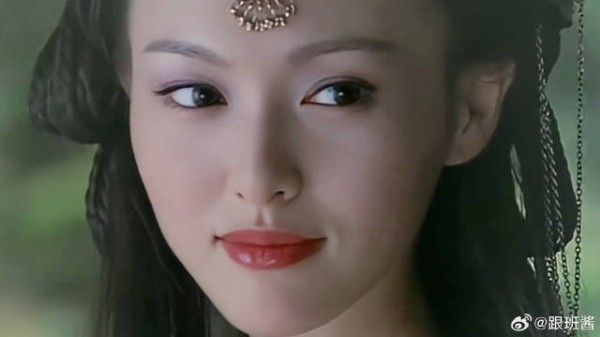 唐嫣:众所周知紫色是她的统治区,一眼万年,紫萱真的太美了