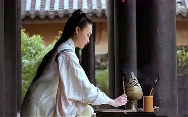 李清照婚后第二天写了一首词，大胆撩人，丈夫听后脸红心跳