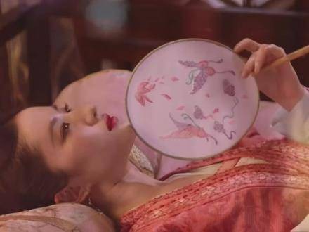 他凝视你的眼神,绝称不上纯净 顶级暧昧眼神拉丝 盛世美颜