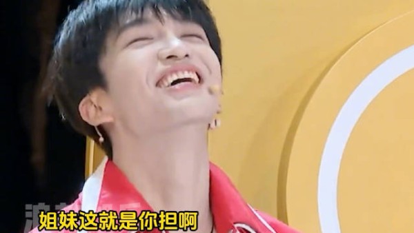 黄子:一款平平无奇的模仿小天才