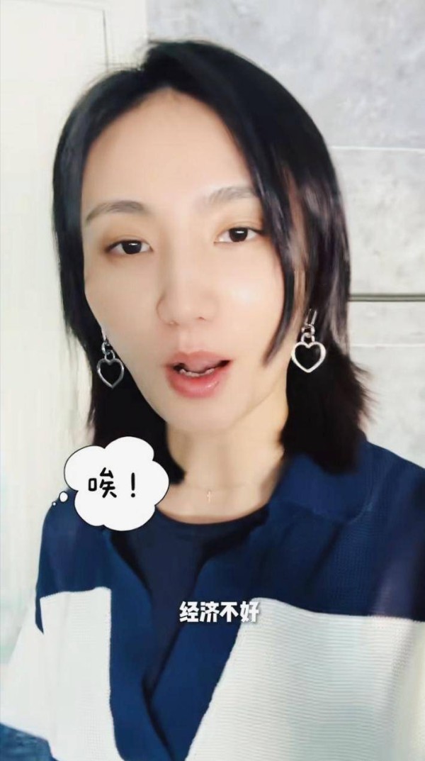 李亚鹏妻子搬家大曝光，豪宅变小区，王菲的选择真聪明！