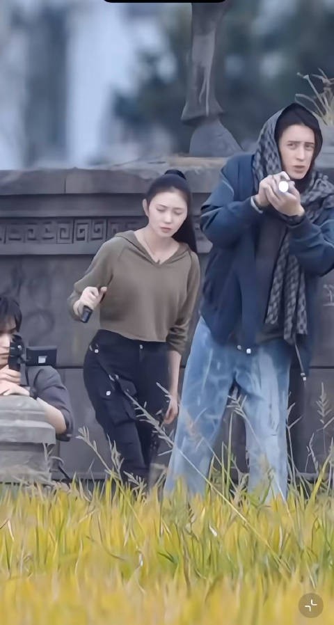 存子这两部现代剧可能要撞了,怎么办