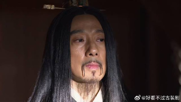 魏美人被张仪当棋子 惨遭楚王劓刑 芈月一听要与张仪决裂