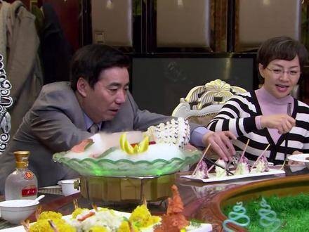邀请亲家一同用餐,这场景让宋丹丹都惊呆了