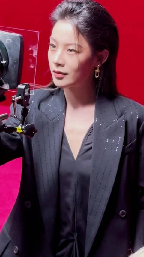 omg,陈丽君时尚芭莎盛典红毯,帅得好权威!姐气场真的好强啊