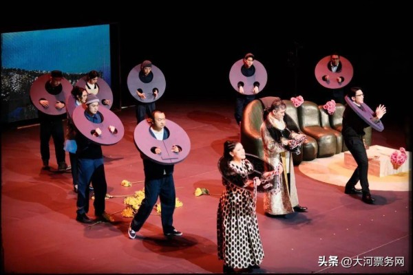 赵文瑄、张凯丽、邓萃雯领衔主演,话剧《鳄鱼》带您撕开人性伪装