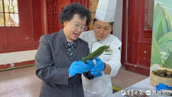 济南趵突泉畔飘粽香，市民游客沉浸式体验端午民俗