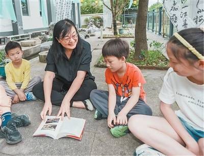 “把文学的触角伸到田间地头”（守望）